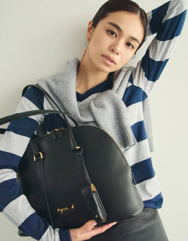 バッグ〈SACHI〉ラージ ¥88,000|佐藤晴美とアニエスベーの新作バッグ「Sachi」ラージサイズ、ブラック