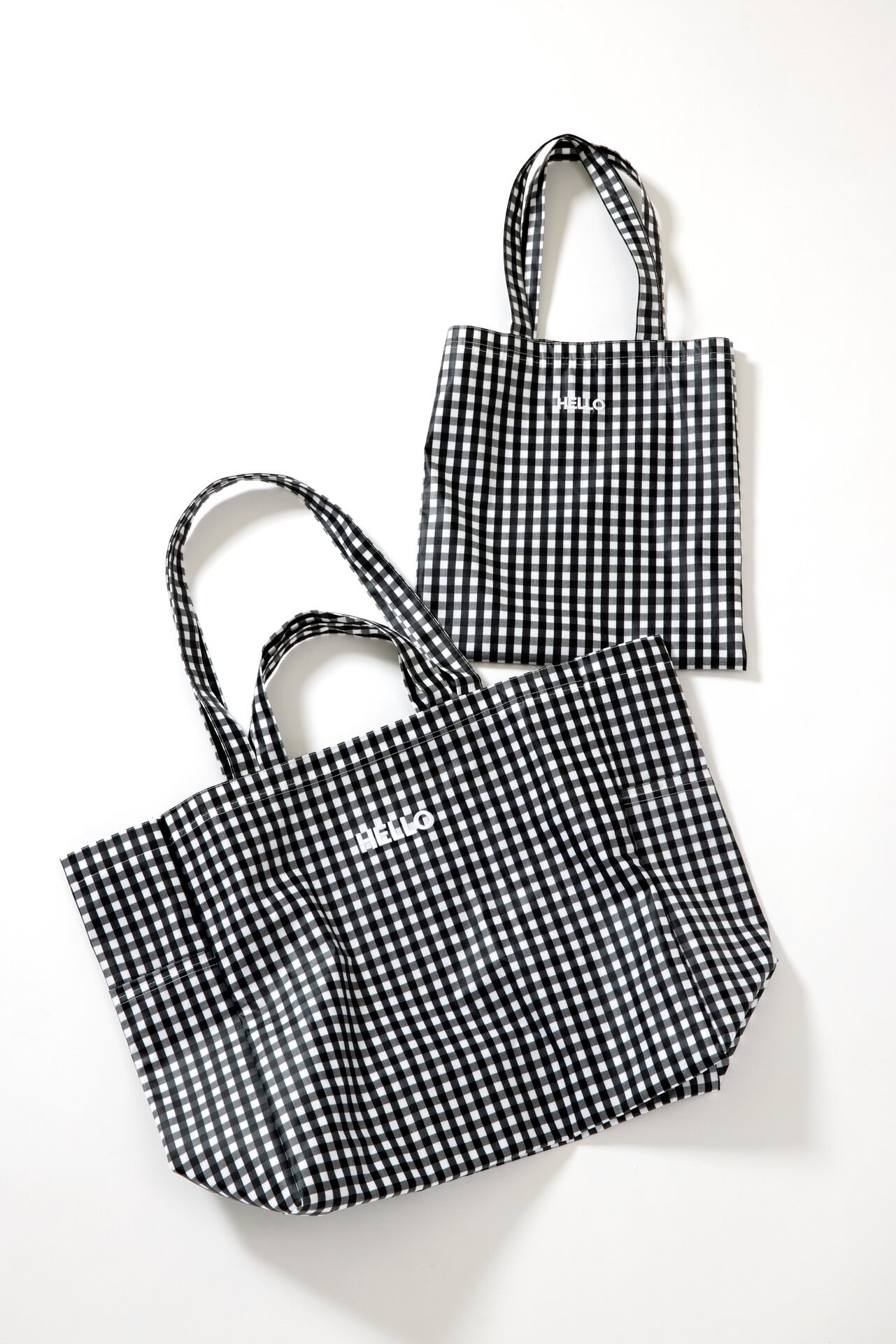 チェックPVCバッグ Lサイズ￥6,380、Mサイズ￥4,180※共に発売終了