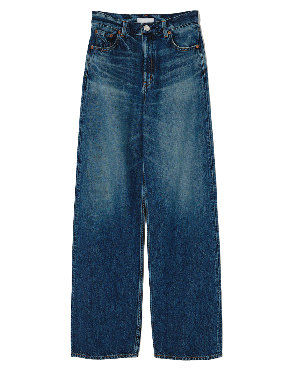 【TENCEL™ DENIM STRAIGHT/テンセル デニム ストレート】|「日本人をスタイルよく見せるのが上手過ぎる」伊東牧子が40代に推奨するマウジーのデニムとは|