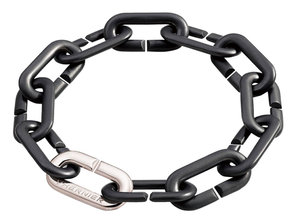 ブレスレット「モン ジュ」［WG×チタニウム］¥370,700（ヴェルニエ／リシュモンジャパン ヴェルニエ）