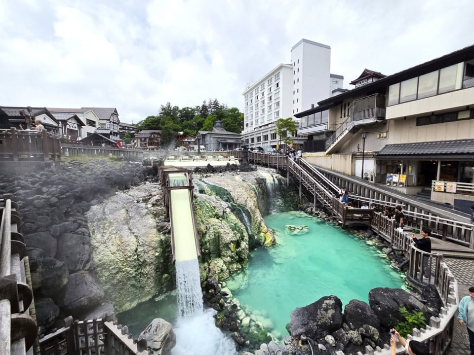 【界 草津】“恋の病以外効く”名湯へ! 日本屈指の温泉街で過ごす2泊3日の極楽リトリート