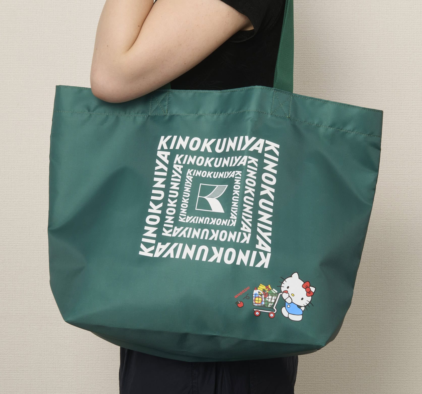 太めの持ち手が重たい荷物の負荷も軽減。