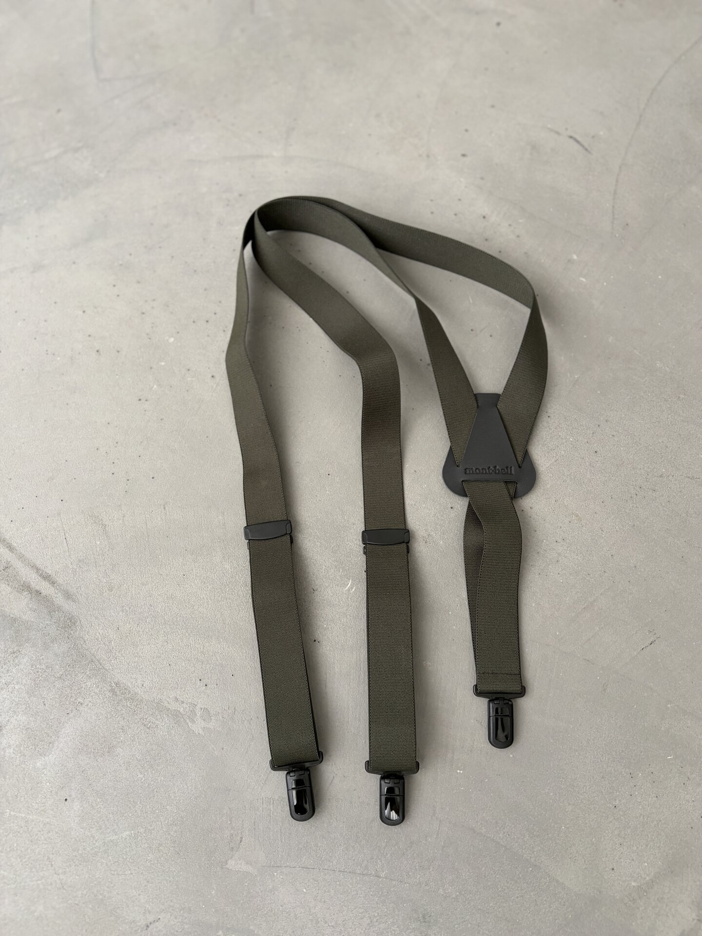 3ポイントサスペンダー￥3,630（モンベル）