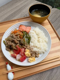 レインボー特製、夏野菜定食！ この日もよく売れました◎