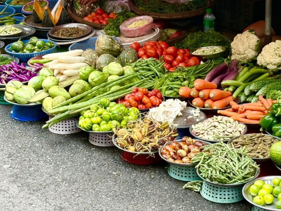 市場の野菜が新鮮で美味しそうだった