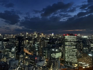 43Fから見下ろすロマンティックな東京の夜景にうっとりしてしまう!