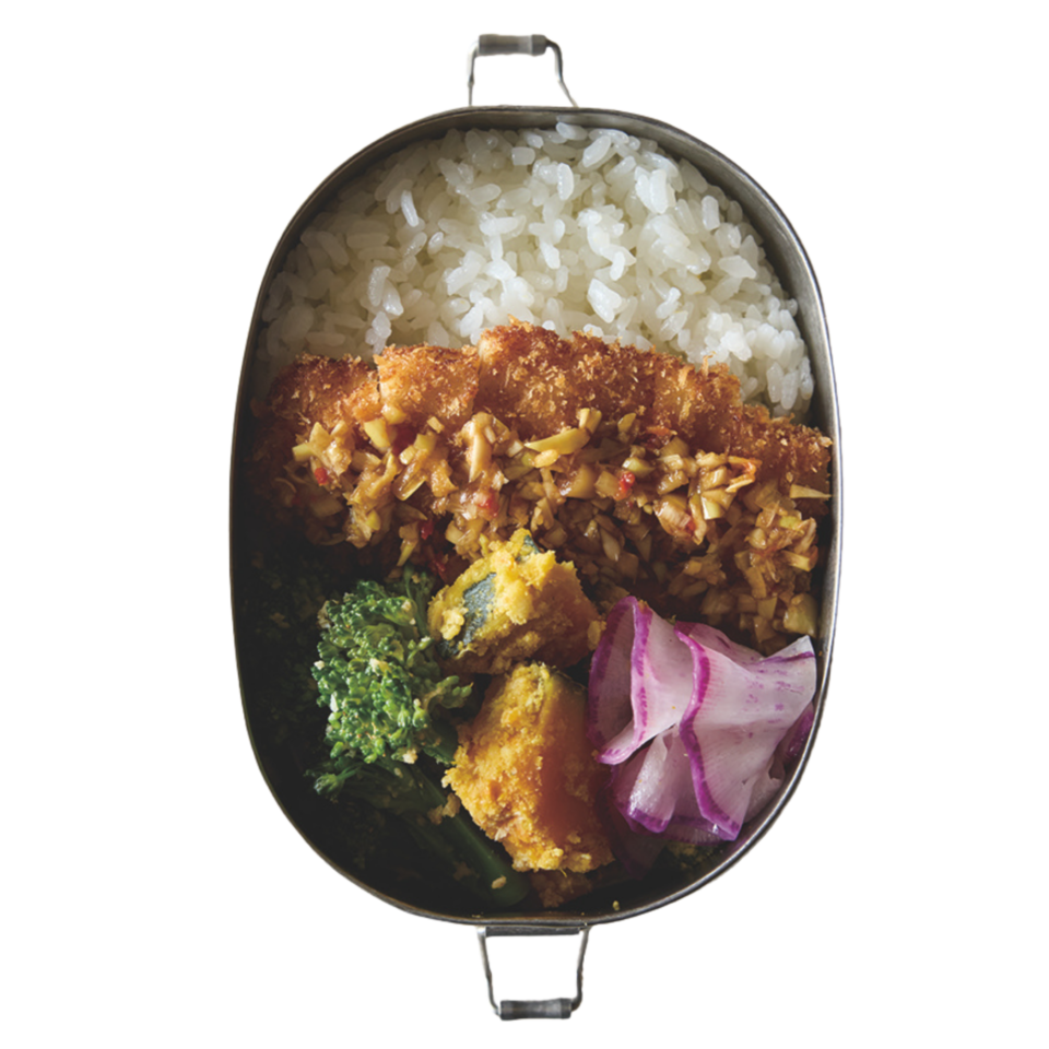鶏ささ身は冷えても脂が固まらないので、時間が経ってもおいしく食べられ、お弁当にも便利。おかずは冷めると味がボヤけるので、スパイス、ごま油、薬味など、風味をきかせておくと◎。