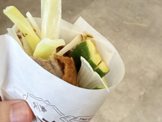 片手でパクッと食べられる北京ダックのテイクアウト