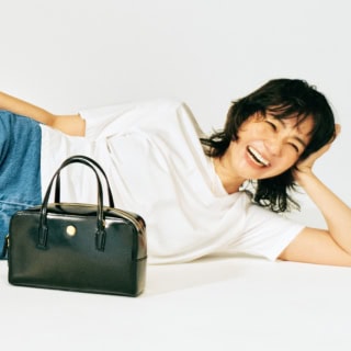 【白Tとデニム】40代がきれいめに着るには「光沢感T」に「ムラなし明るめデニム」がカギ！
