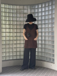 早速こんな風に着ています。 Tシャツ:edition/パンツ:COUDLE/ハット:vakt/バッグ:ARTS&CRAFTS/シューズ:vivo bare foot