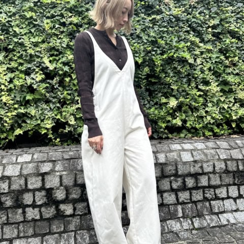 【40代スナップ】バレエシューズの可愛さで履きやすい「UGGスニーカー」が狙い目!|相馬寛子さん