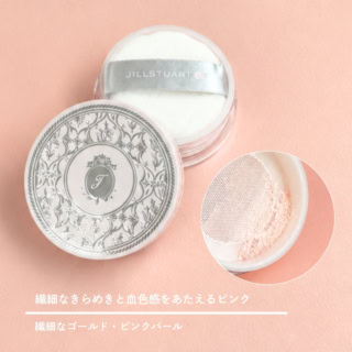 しっとりなめらかなタッチと化粧もちを両立。まどろみのヴェールで包むルースパウダー(パフつき)。ジルスチュアート グロウシフォン ラスティング ルースパウダー ドロージープリンセス 3g