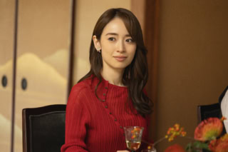 泉里香さん演じる遠山美妃。