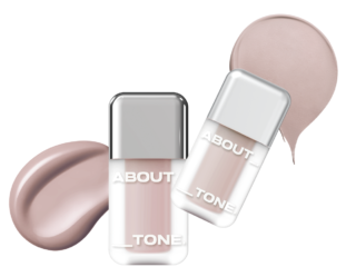右から:ABOUT___TONE. スキンレイヤーフィットブラッシャー C09、同 W10 各¥1,400(共にBBIA JAPAN)