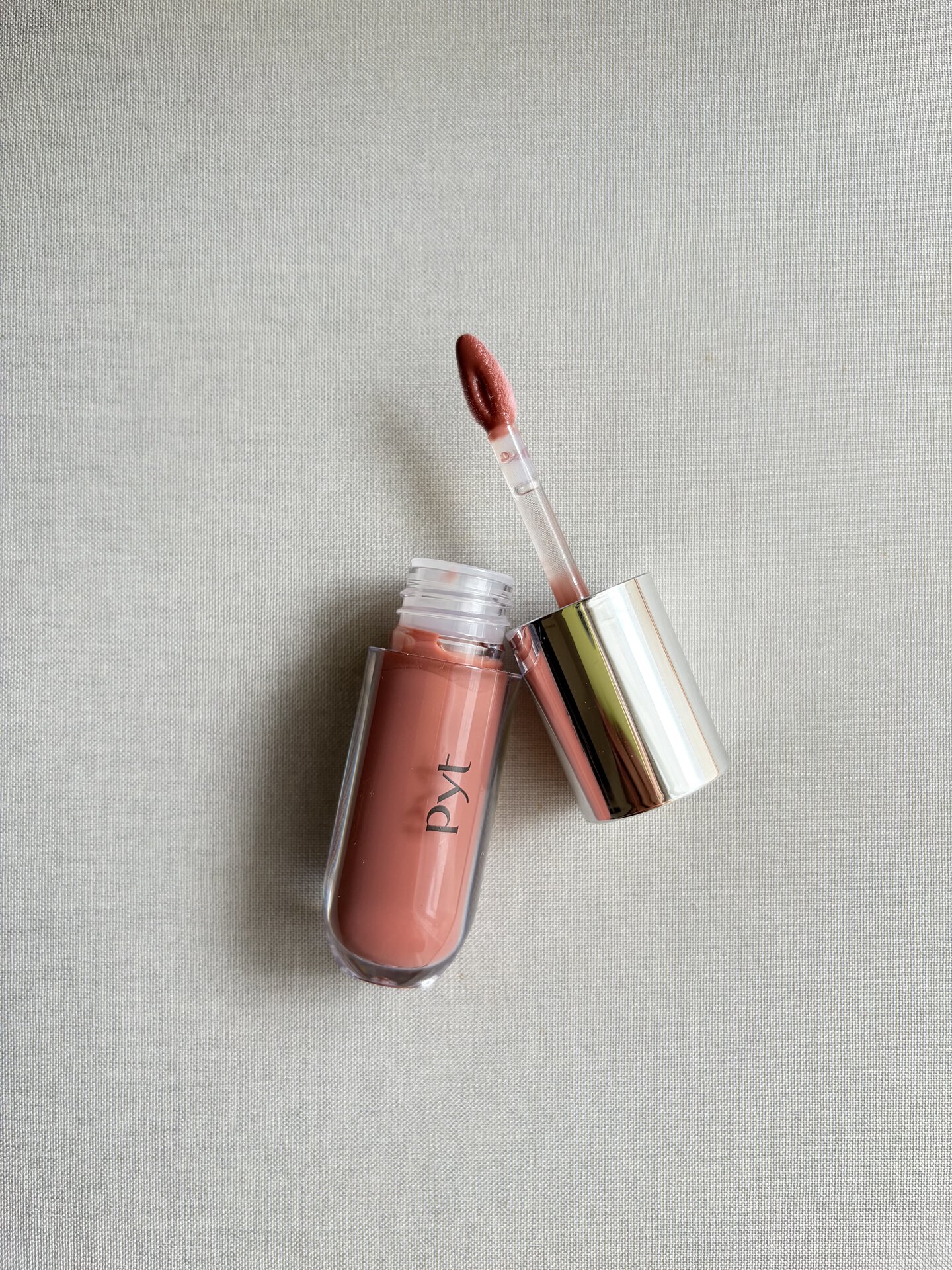 Pyt GENBA LIP GLOSSY 04 ¥1,980（10/3発売）