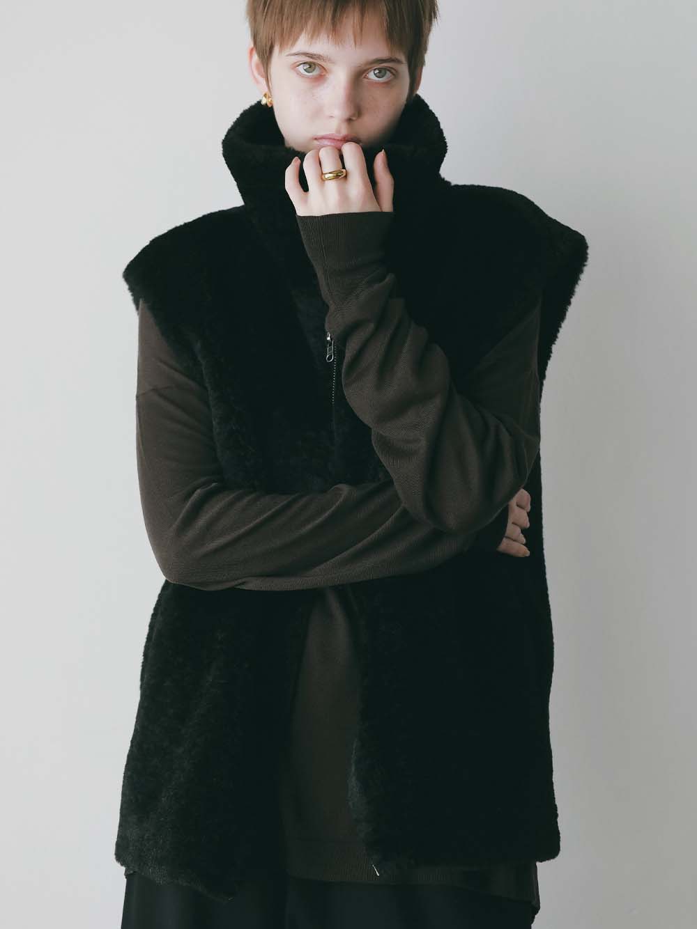 バーシブルファーベスト￥25,300