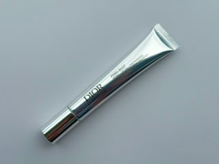 ハリやくすみ、毛穴など気になる部分に。ディオール カプチュール PDR-CN ショット 15ml ¥12,980(パルファン・クリスチャン・ディオール)