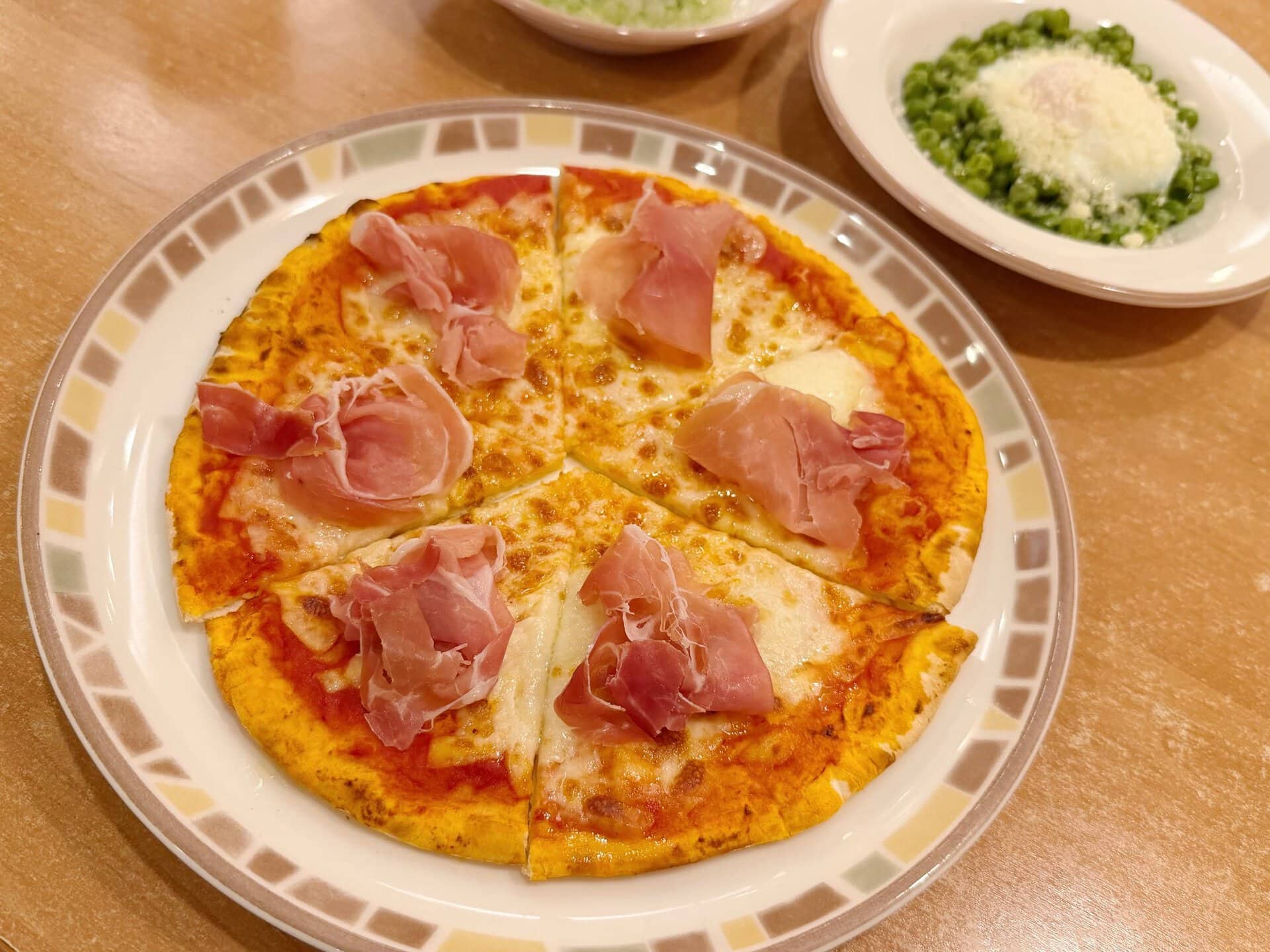 サイゼリヤ｜マルゲリータピザと生ハム