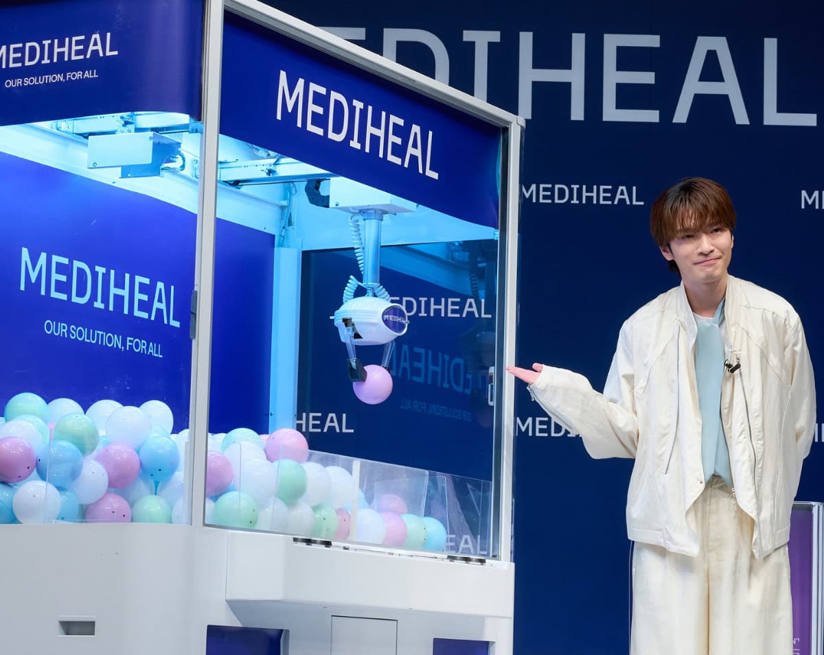 イベント後半には特製クレーンゲームに挑戦！初めに狙うはもちろんメンカラの紫カプセル！
