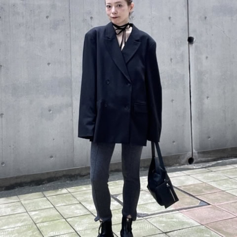 【40代スナップ】「ビッグジャケット×レギンス」が旬過ぎ!メリハリが洒落るカギ|下島麻子さん