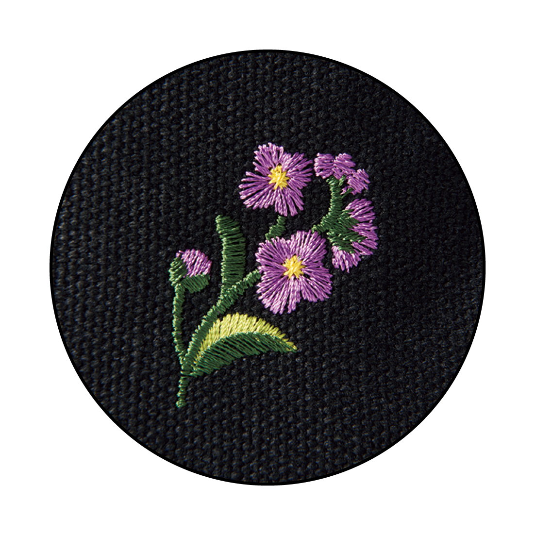 花柄は全て刺繍。高級感のある印象！