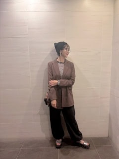 一気にカジュアルに。ビーニーもパンツもGU。とにかく高見えしちゃうアイテムでおすすめ。