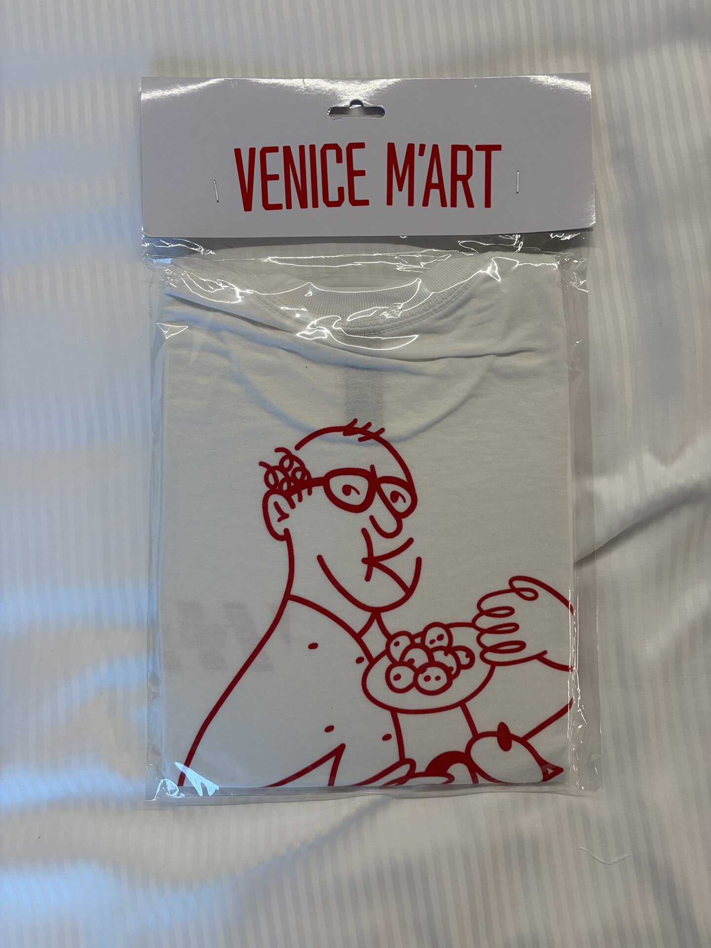 おじさんのイラストがキャッチーなTシャツもゲット。こちらは39ユーロ（日本円で約7,215円）でした