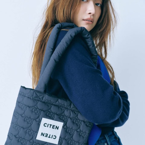 トレンド【シテン】ストールがセットで即決まるニット×話題の付録ハローキティバッグが可愛い！