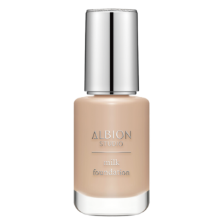 アルビオン スタジオ ミルク ファンデーション SPF29·PA+++・UV耐性 全8色 30mL ¥ 7,150(アルビオン)