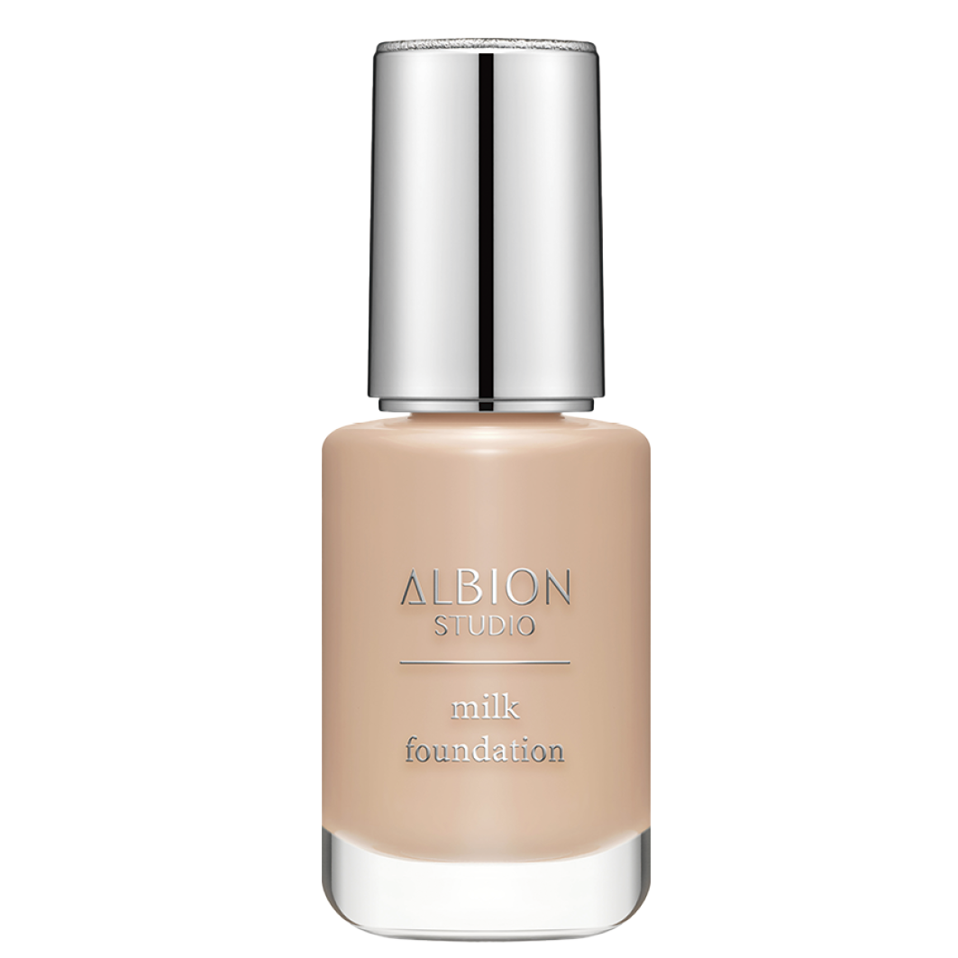 アルビオン スタジオ ミルク ファンデーション SPF29·PA+++・UV耐性 全8色 30mL ¥ 7,150（アルビオン）
