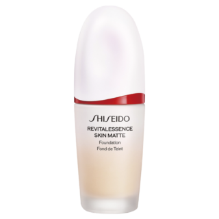 マットジェル入り。エッセンス スキンスムース ファンデーション SPF30・PA+++ 全12色 30mL ¥7,590(SHISEIDO)