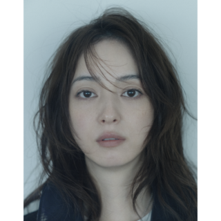 Profile_佐々木希(ささき・のぞみ) 1988年生まれ、秋田県出身。2006年『週刊ヤングジャンプ』の“ギャルコン2005 グランプリ”、雑誌『PINK Y』の“プリンセスPINKY グランプリ”を受賞し、デビュー。俳優・モデルとして活躍するほか、自身のYouTubeチャンネルやワンマイルウェアブランド「INTIMITE(アンティミテ)」のプロデュースも手掛ける。10月2日には『佐々木希フォトエッセイ Natural』(講談社)を発売。