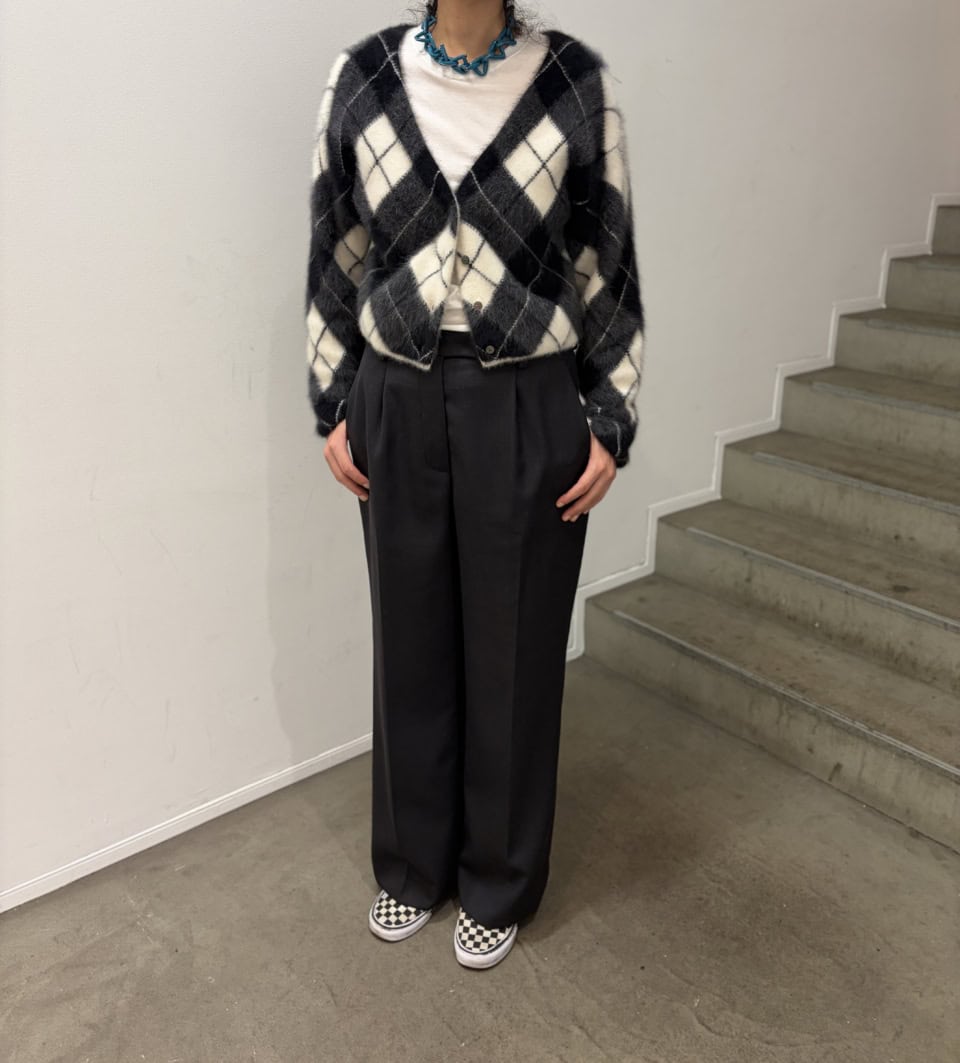 Tシャツは、スタイリスト加藤かすみさんにならってインにしてみました！