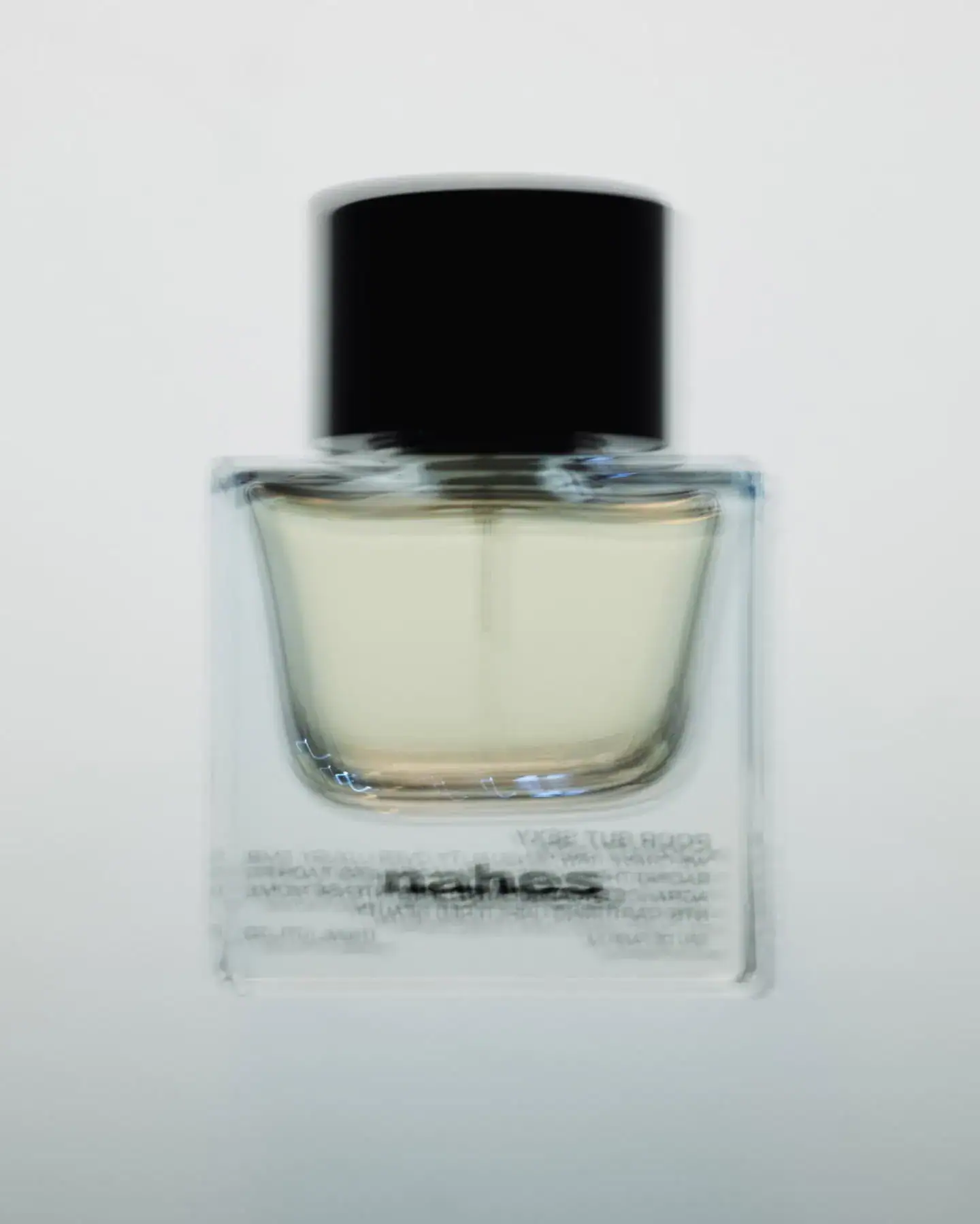オードパルファム「POOR BUT SEXY」50㎖ ¥29,800（ナフ／インテルコスメシ・ジャパン）