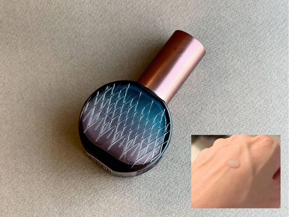 使用するとすぐに肌がふっくらする実感がありました。ジェルっぽいテクスチャーで肌馴染みがいいのにコクがあって大人の肌にはありがたい。このセラムだけガラス容器でビジュアルも素敵です。ヒスン ディープリペアセラム 50mL ¥8,800(OSAJI)※11月25日発売