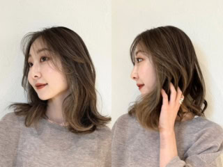 派手になりがちなハイライトもモカベージュなら優しいニュアンスに。血色アップで顔色までぱっと明るく!