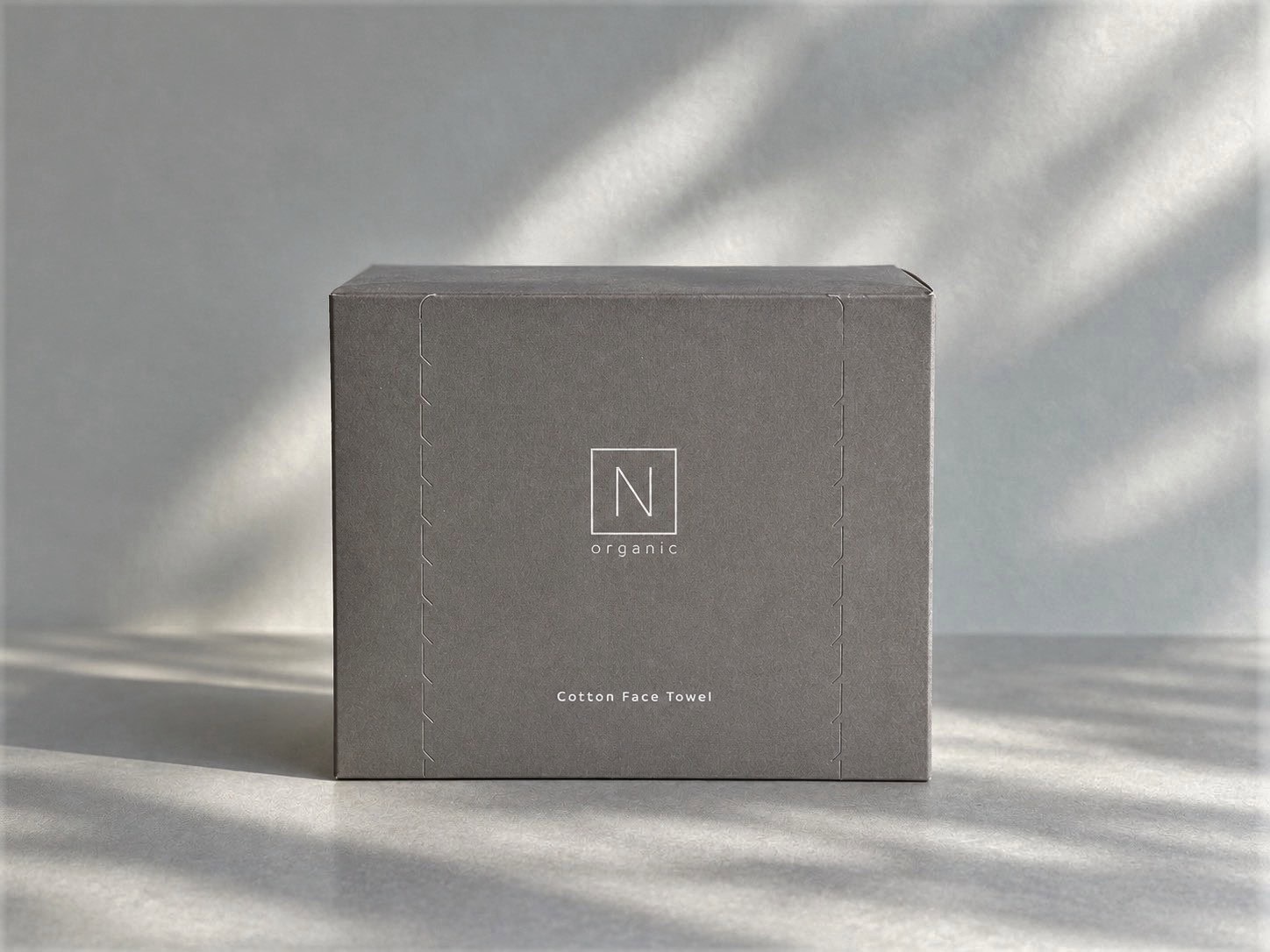 アルガンオイル配合でしっとり優しい。N organic コットンフェイスタオル 30枚入 ￥1,320（シロク）