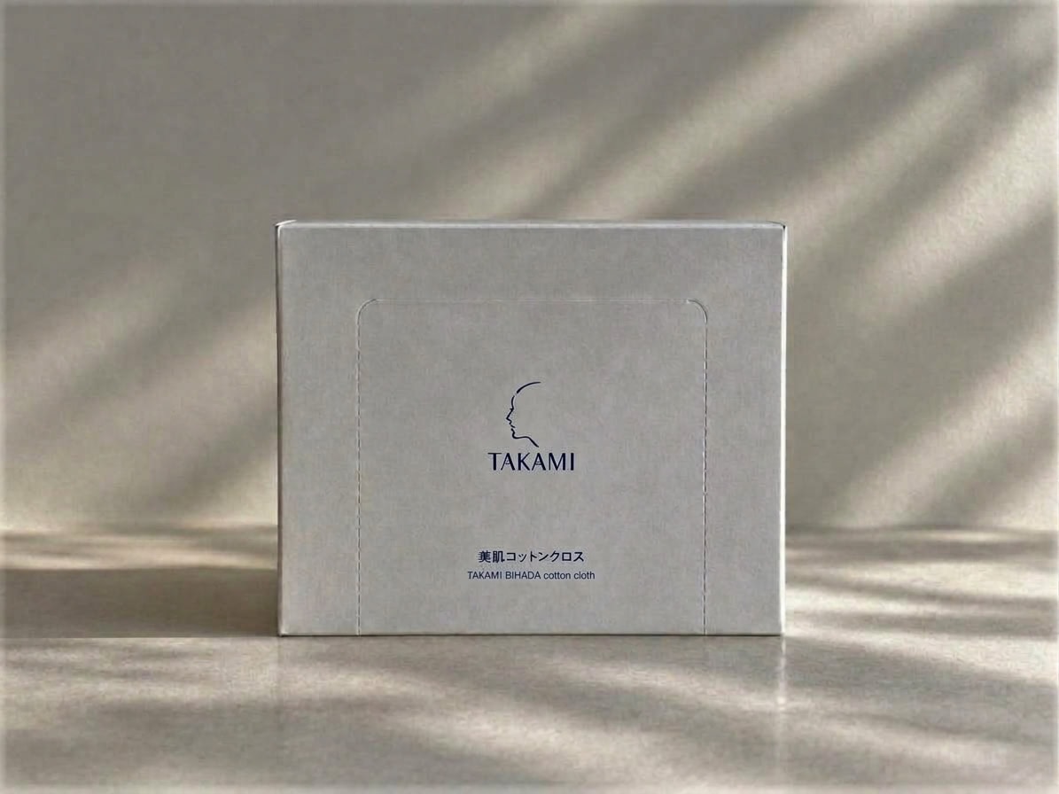 角質ケアといえばのタカミは独自のメッシュタイプで。タカミ美肌コットンクロス 30枚入￥990（タカミ）