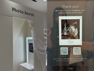 フォトブースではとった写真に文字をいれてQRコードで読み込めます。思い出作りにお友達やパートナーと撮ってみるのもいいかも。
