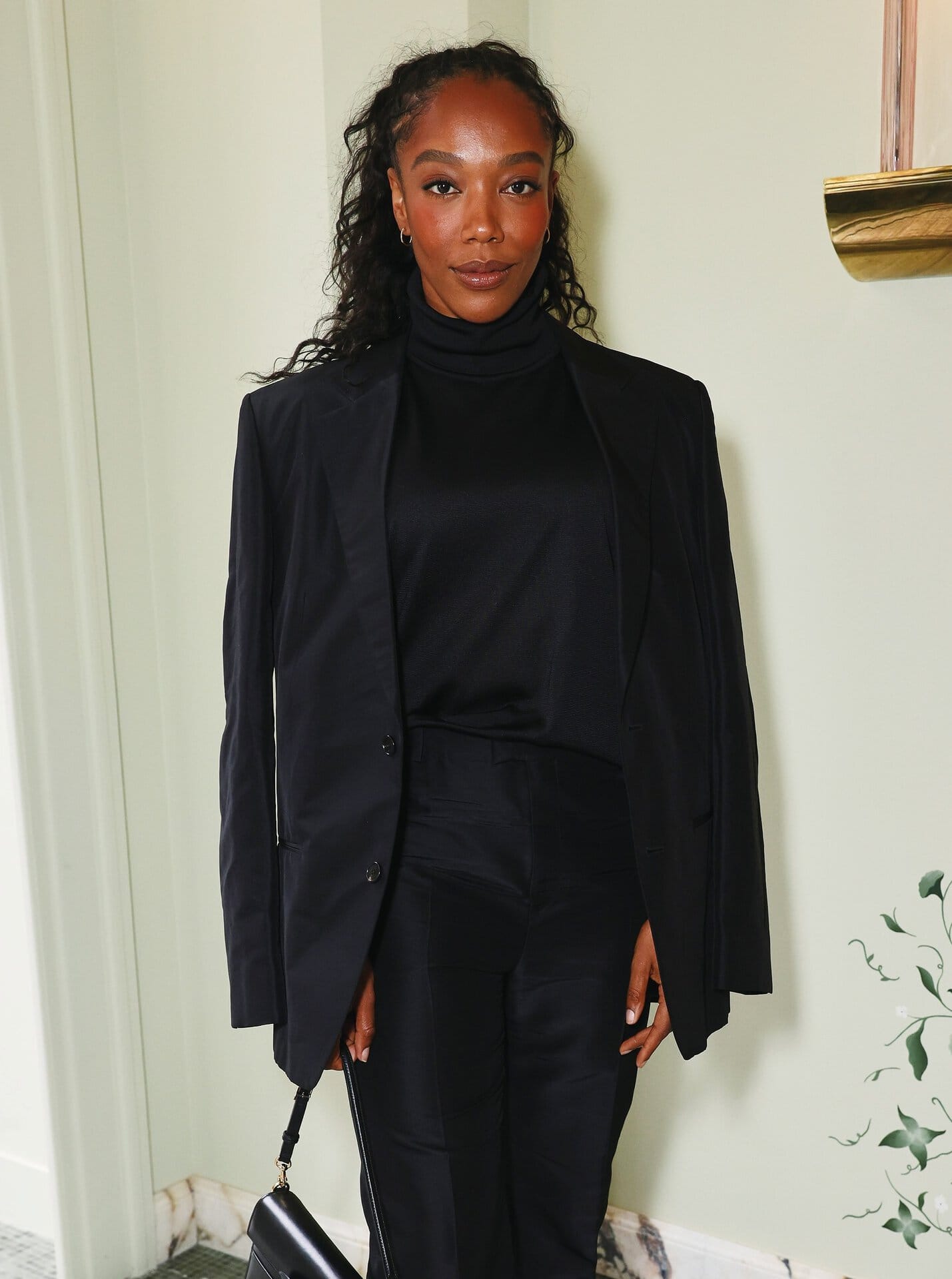 Naomi Ackie 1992年、イギリス生まれ。2016年の『レディ・マクベス』で注目され、2019年の超大作『スター・ウォーズ/スカイウォーカーの夜明け』に抜擢。2022年の『ホイットニー・ヒューストン I WANNA DANCE WITH SOMEBODY』で主演を務めた。