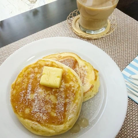 毎度バズる【無印良品】「米粉のパンケーキ」を焼いてみた! お店みたいな極厚にするワザも大公開