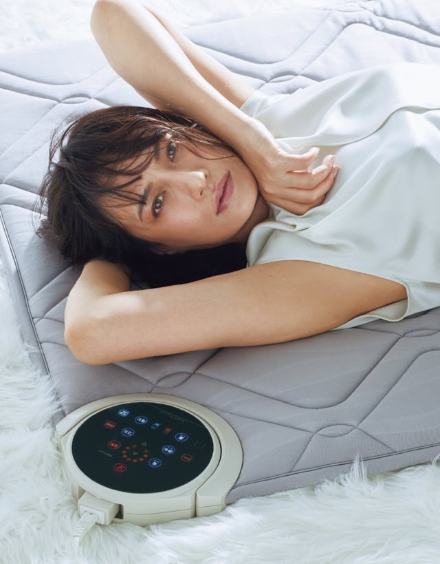 「布団があったかいって、単純に幸せ♡」佐田真由美が2年半、ガチ愛用中のスリープテック【ヘルシオン】とは?